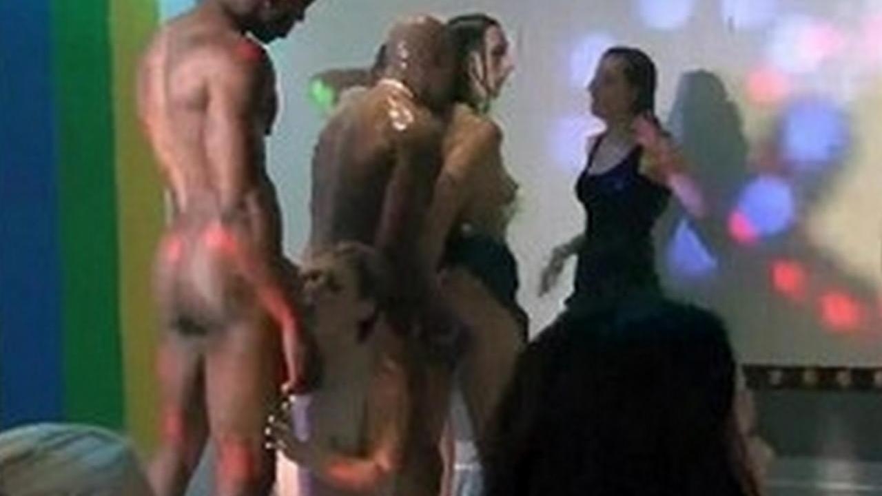 Пати хардкор порно в клубе